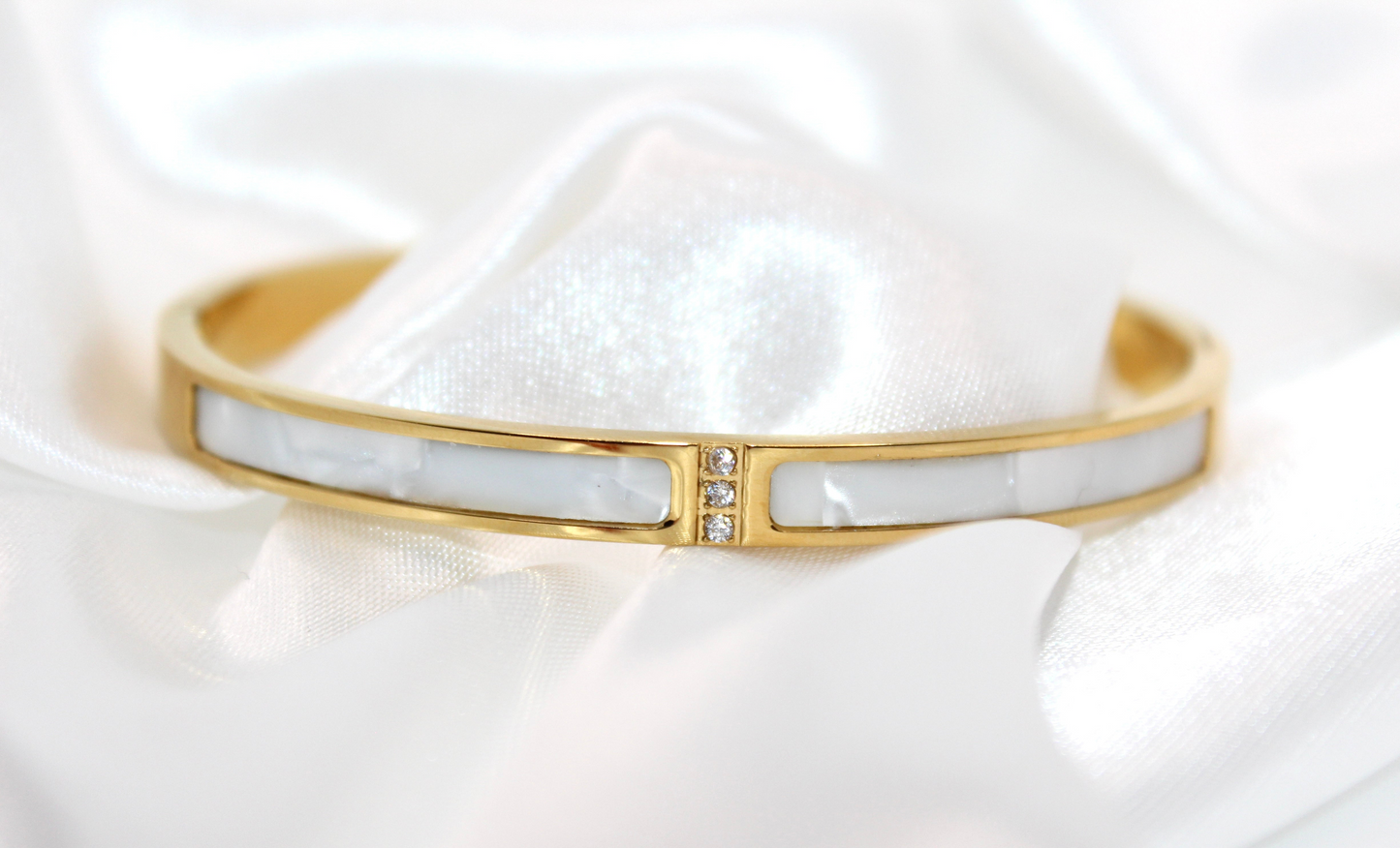 Weißer Armreif Gold