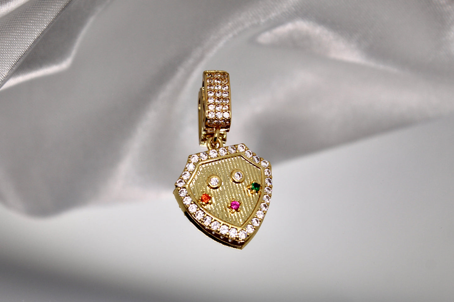 Schutzschild Anhänger