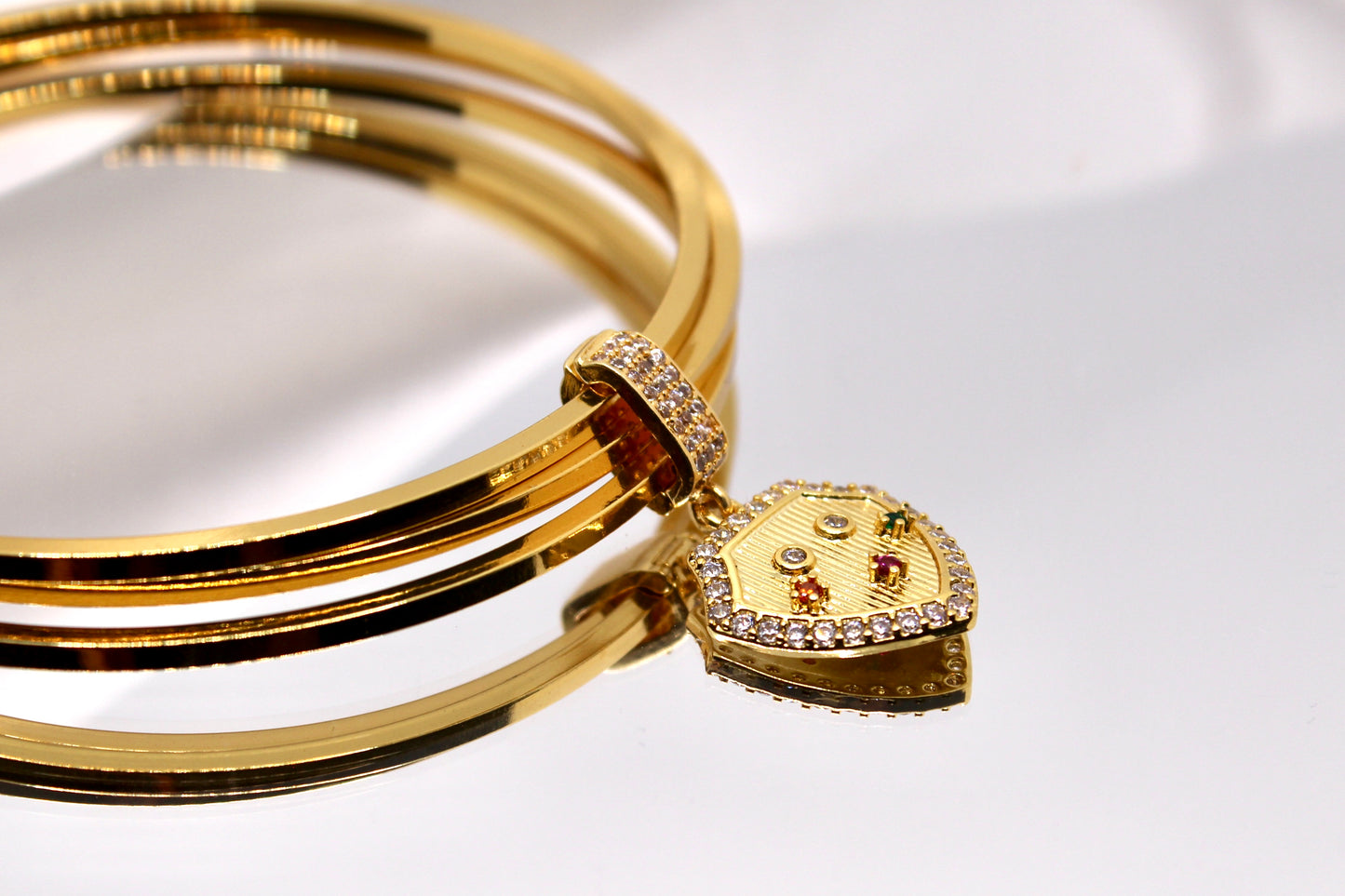 Schutzschild Anhänger